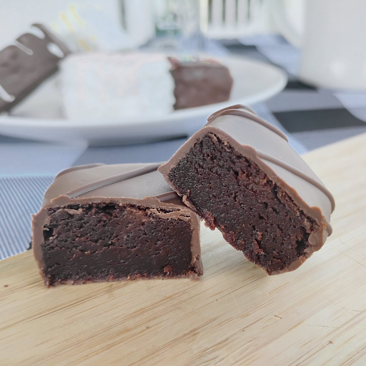 The Brownie and Cake Combo 16 - Piece - Nettie's Craft Brownies