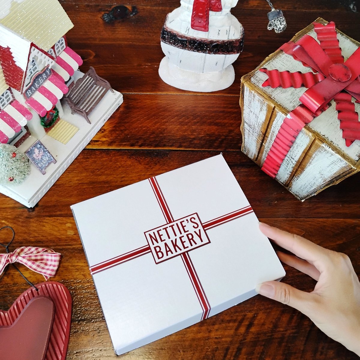 The Merry Christmas Box - Nettie's Bakery